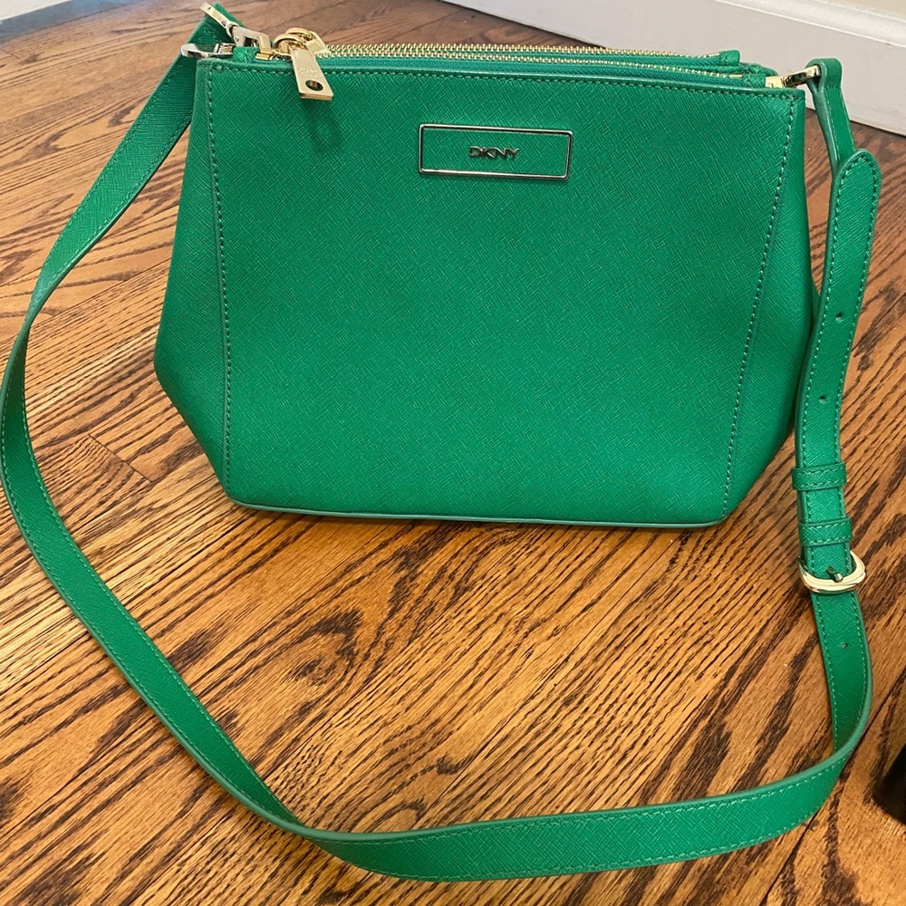 Green DKNY Cross Body Bag- like new Condition